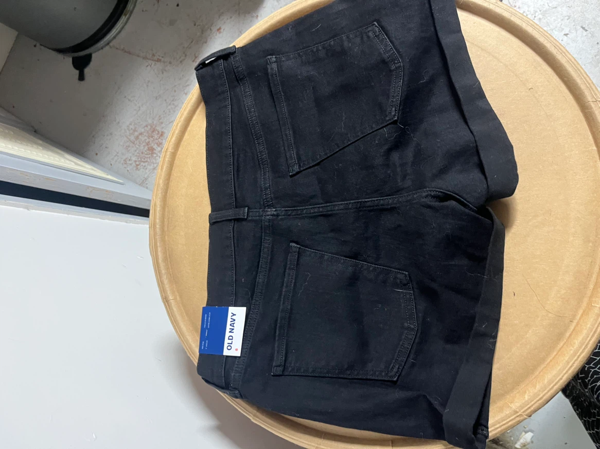 Old Navy Mid-Rise Denim Shorts Black Size 8 - photo 4
