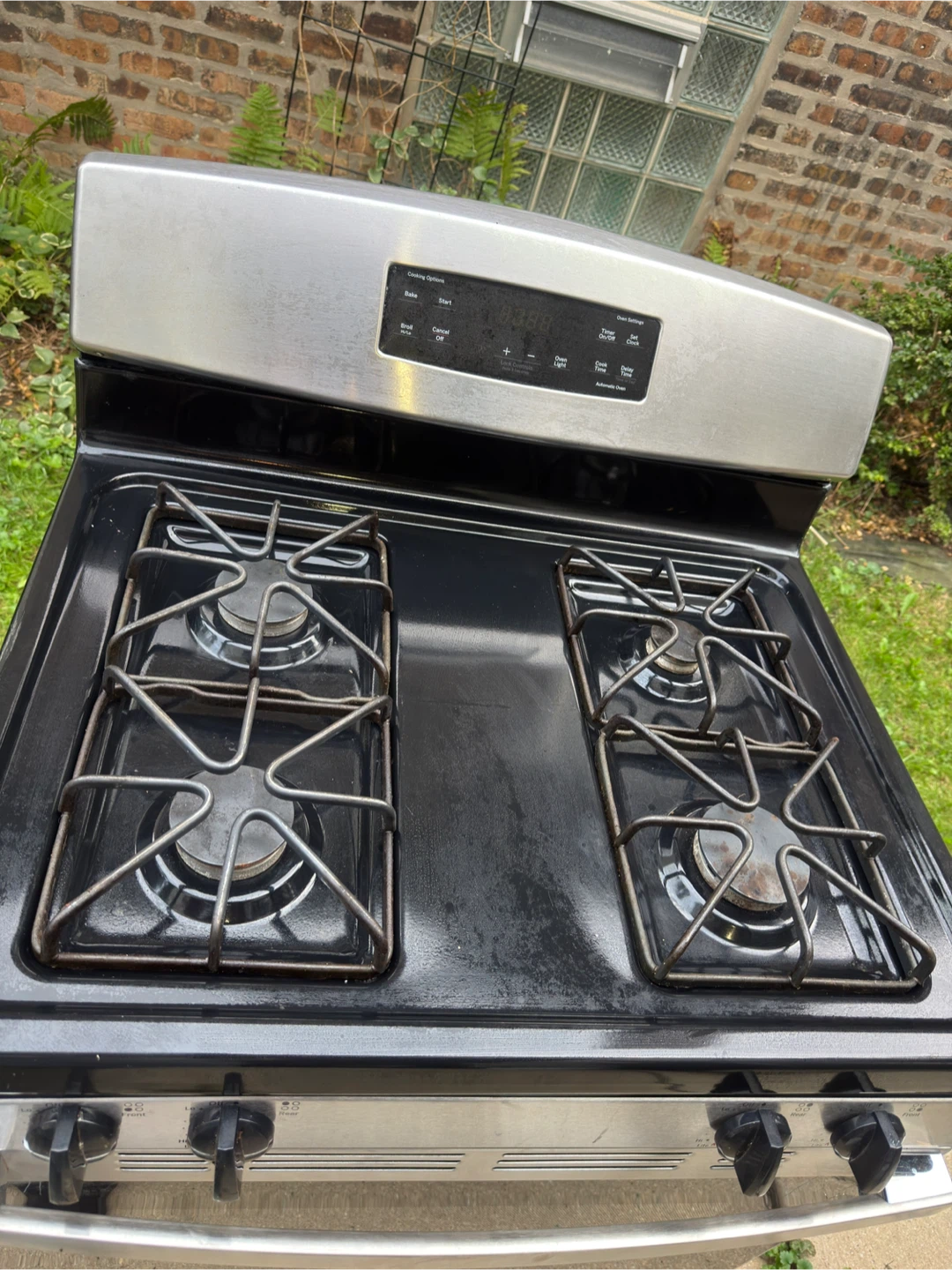 GE Gas Range Stove - photo 3