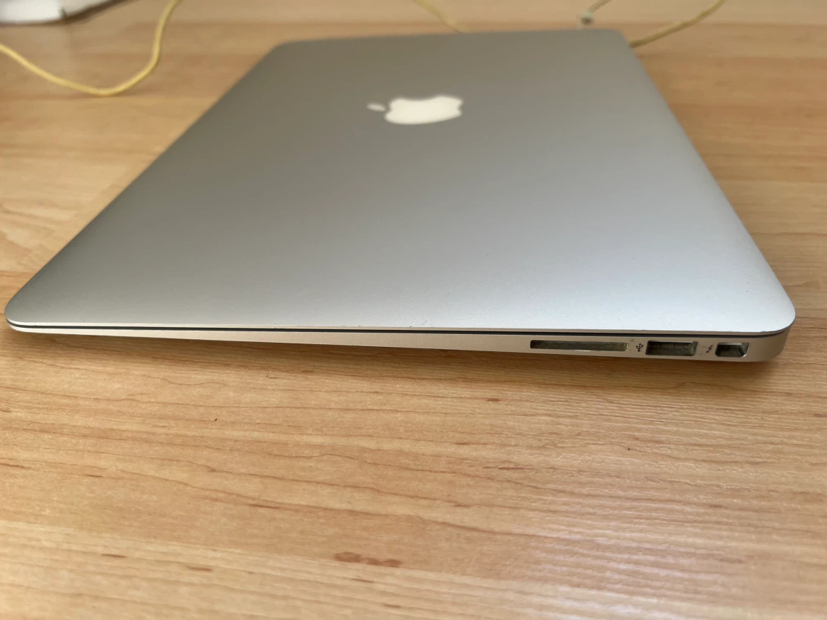 Apple MacBook Air 13-inch - photo 3