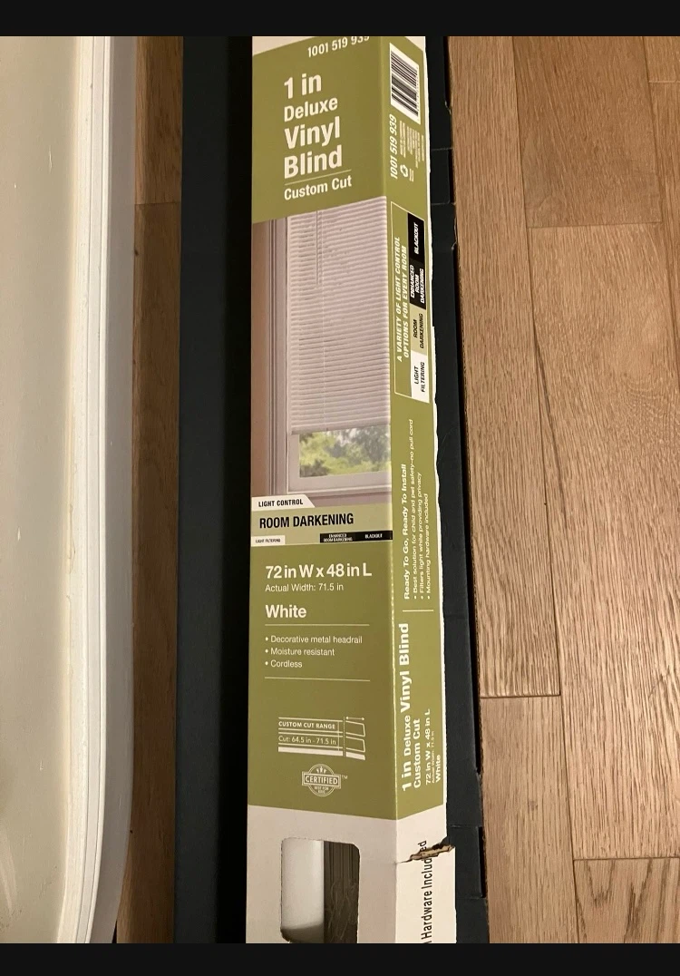 1 in Deluxe Vinyl Blind 72 in W x 48 in L