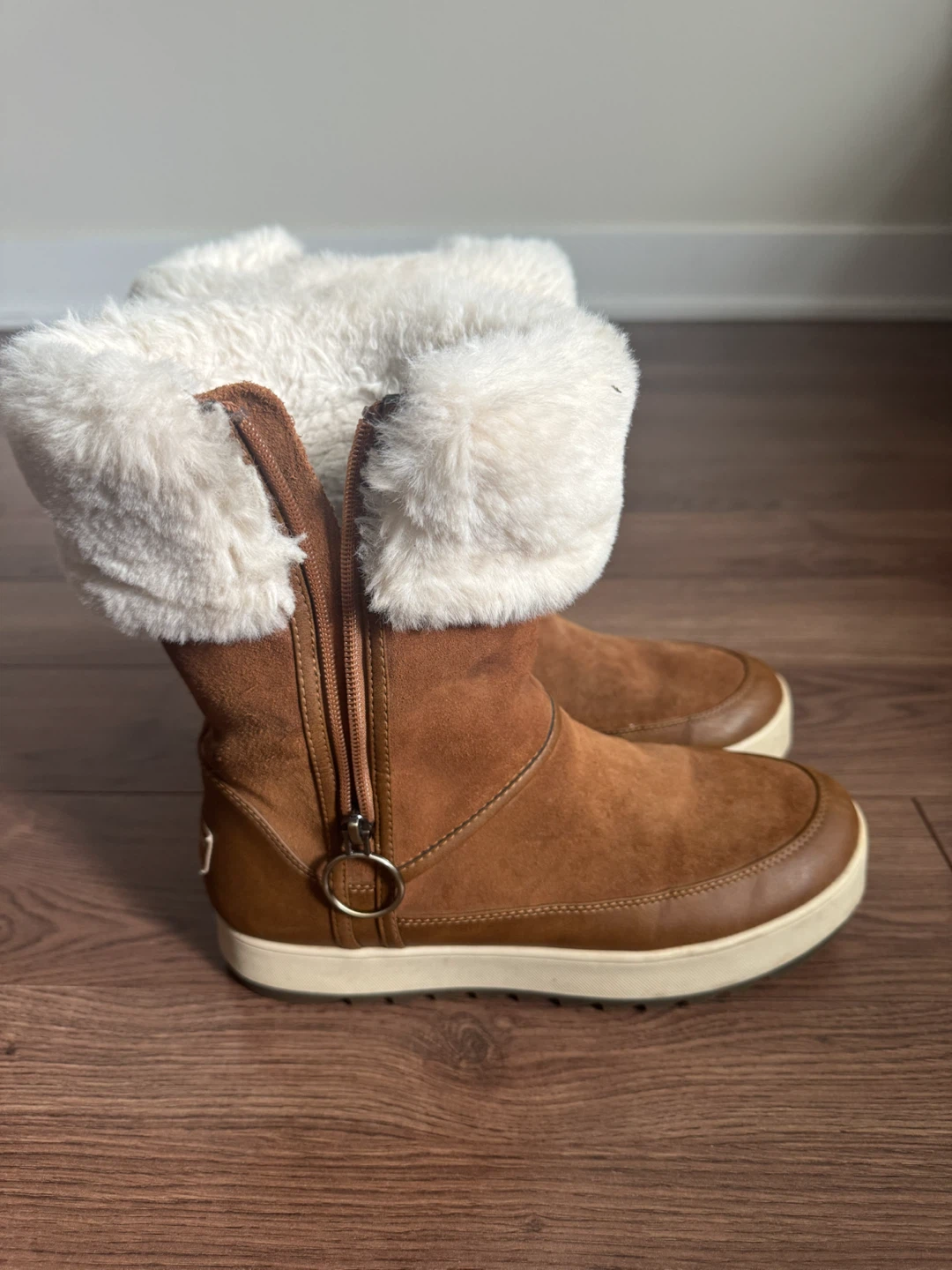 Koolaburra by UGG Brown Fur-Lined Boots – Size 8 (Fits Like a 7)