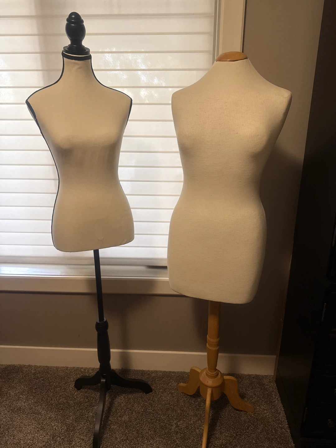 2 Female mannequin torso