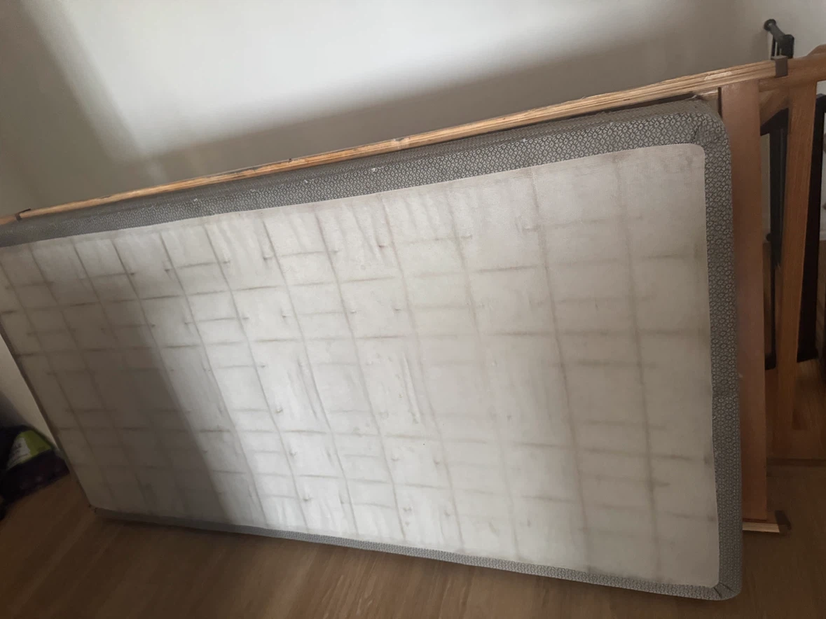 Single bed and frame - photo 2