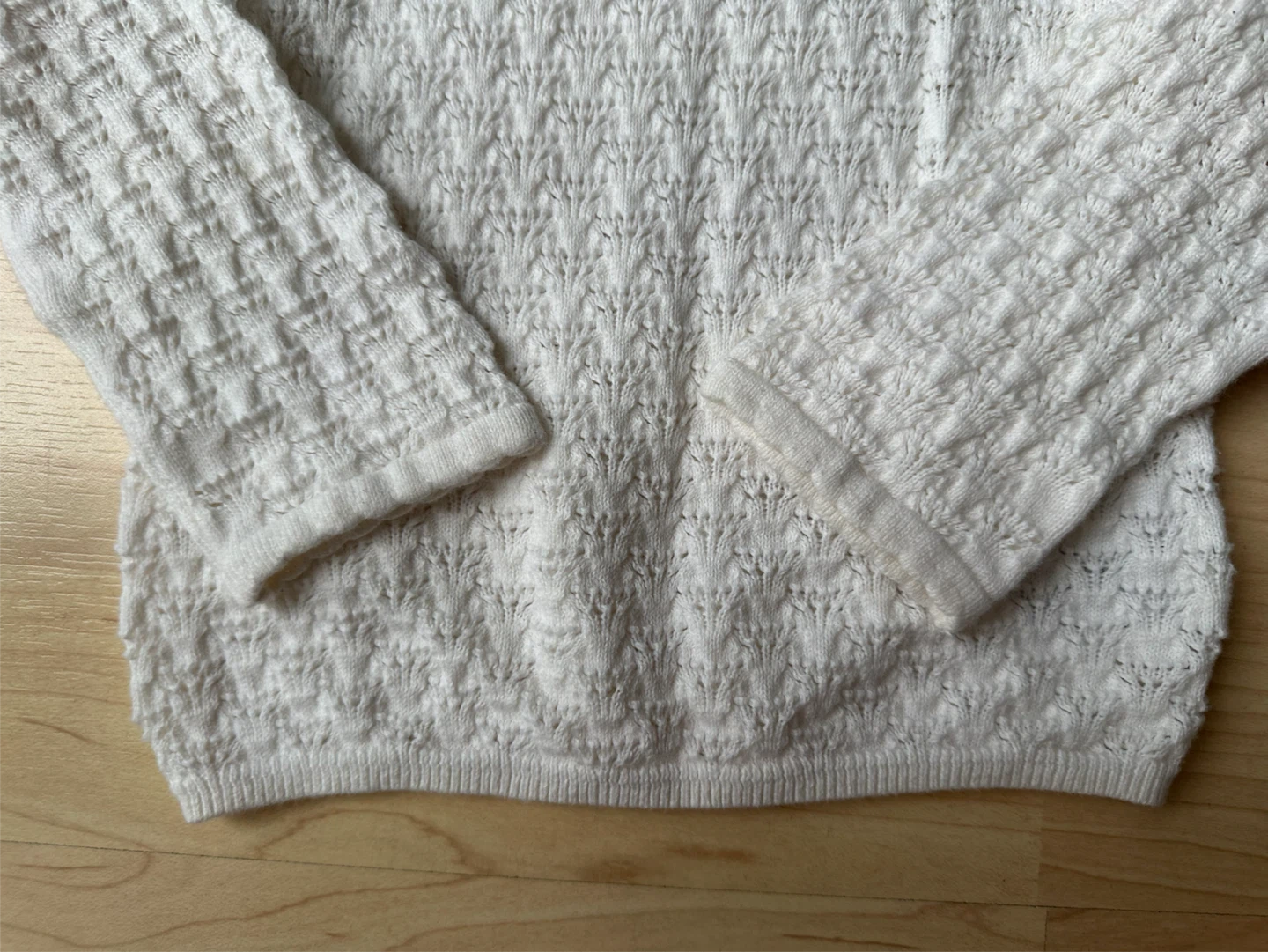 H&M Adorables White Knit Sweater 6-9M - photo 2
