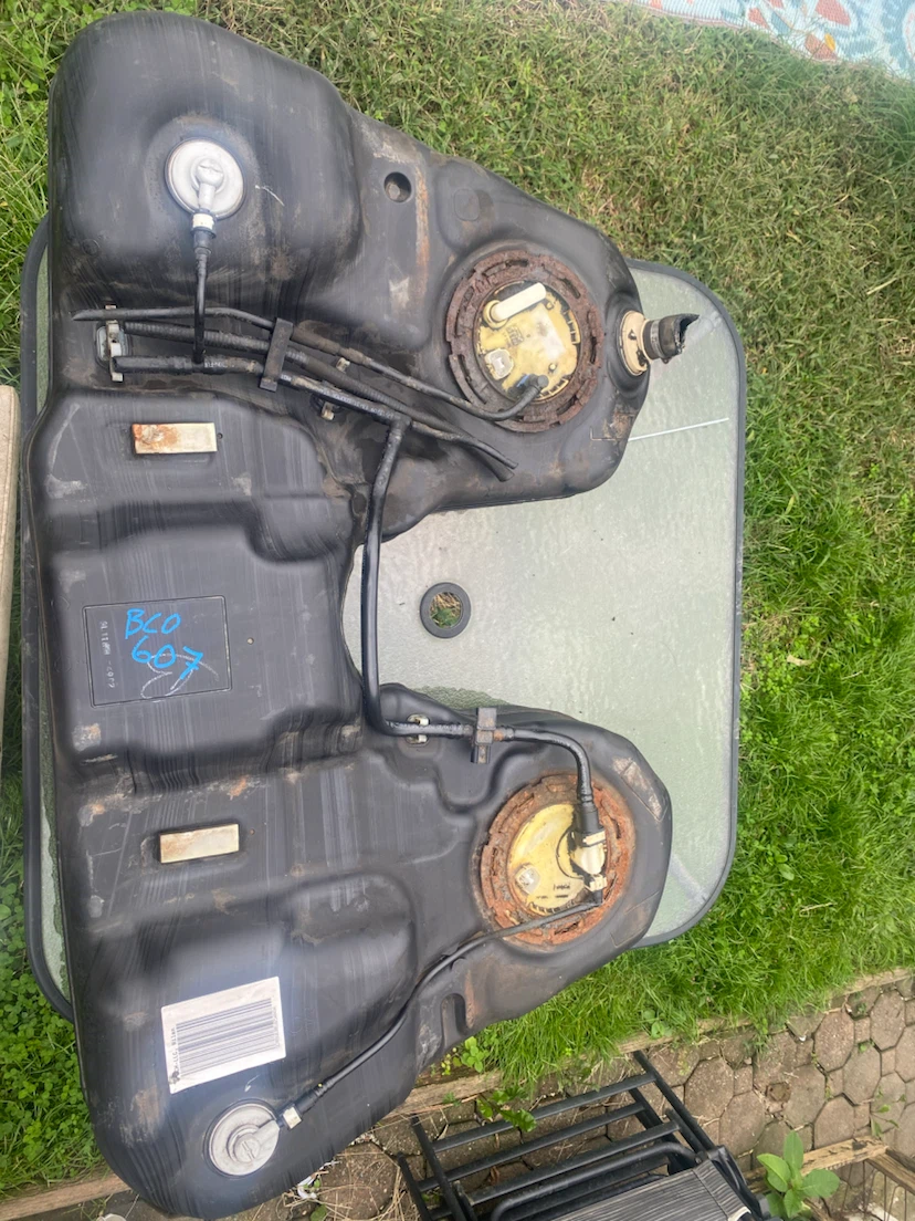 Ford explorer 3.5L v6 fuel tank gas tank