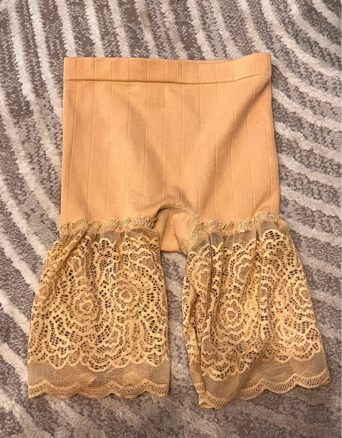 Lace Trim Shorts body shaper