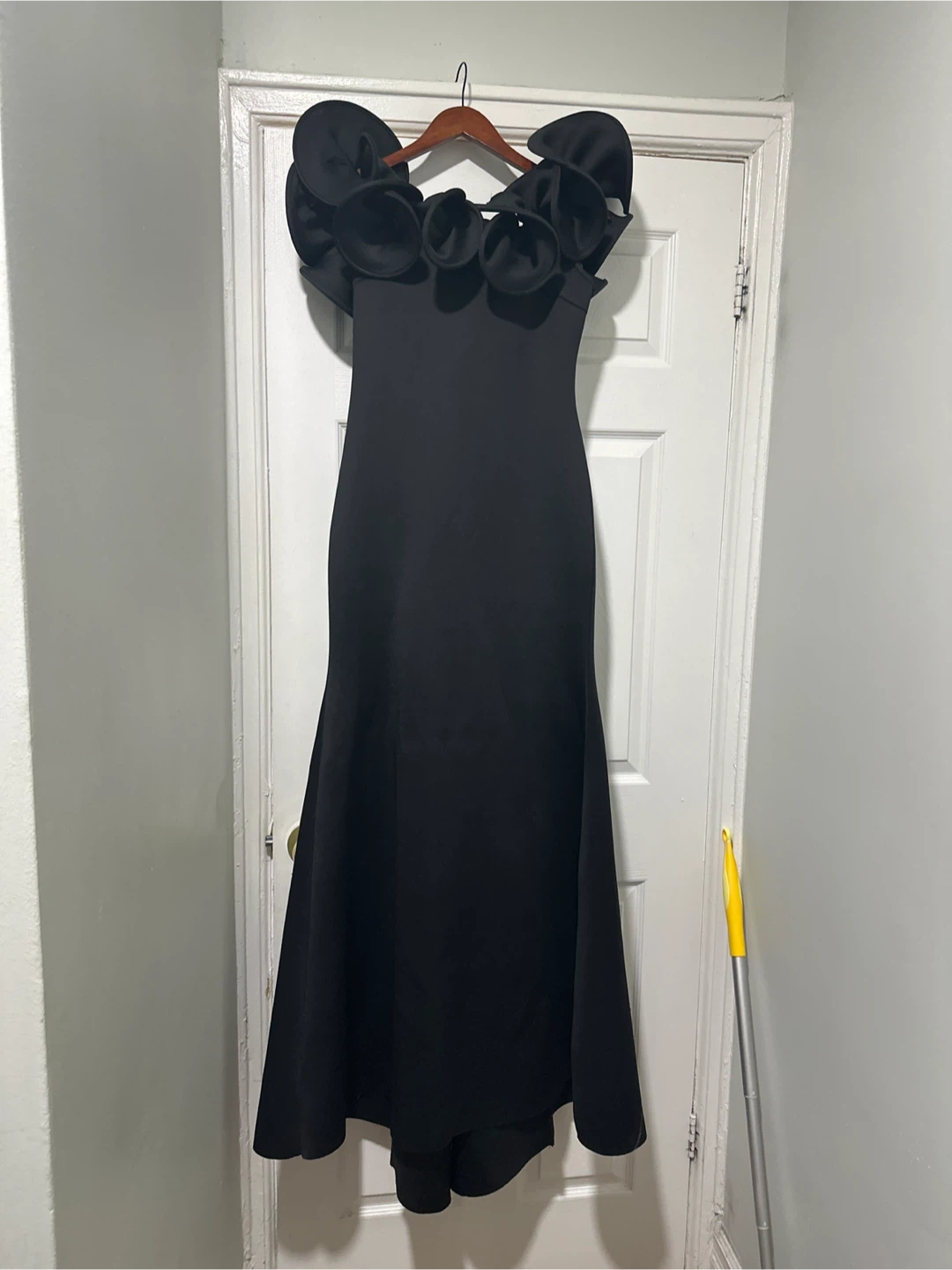Black Off-the-Shoulder Ruffle Evening Gown - photo 2