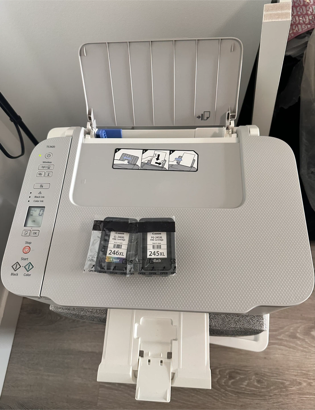 Canon pixma Ts3420 with 2 black and 2 colour cartridges - photo 2