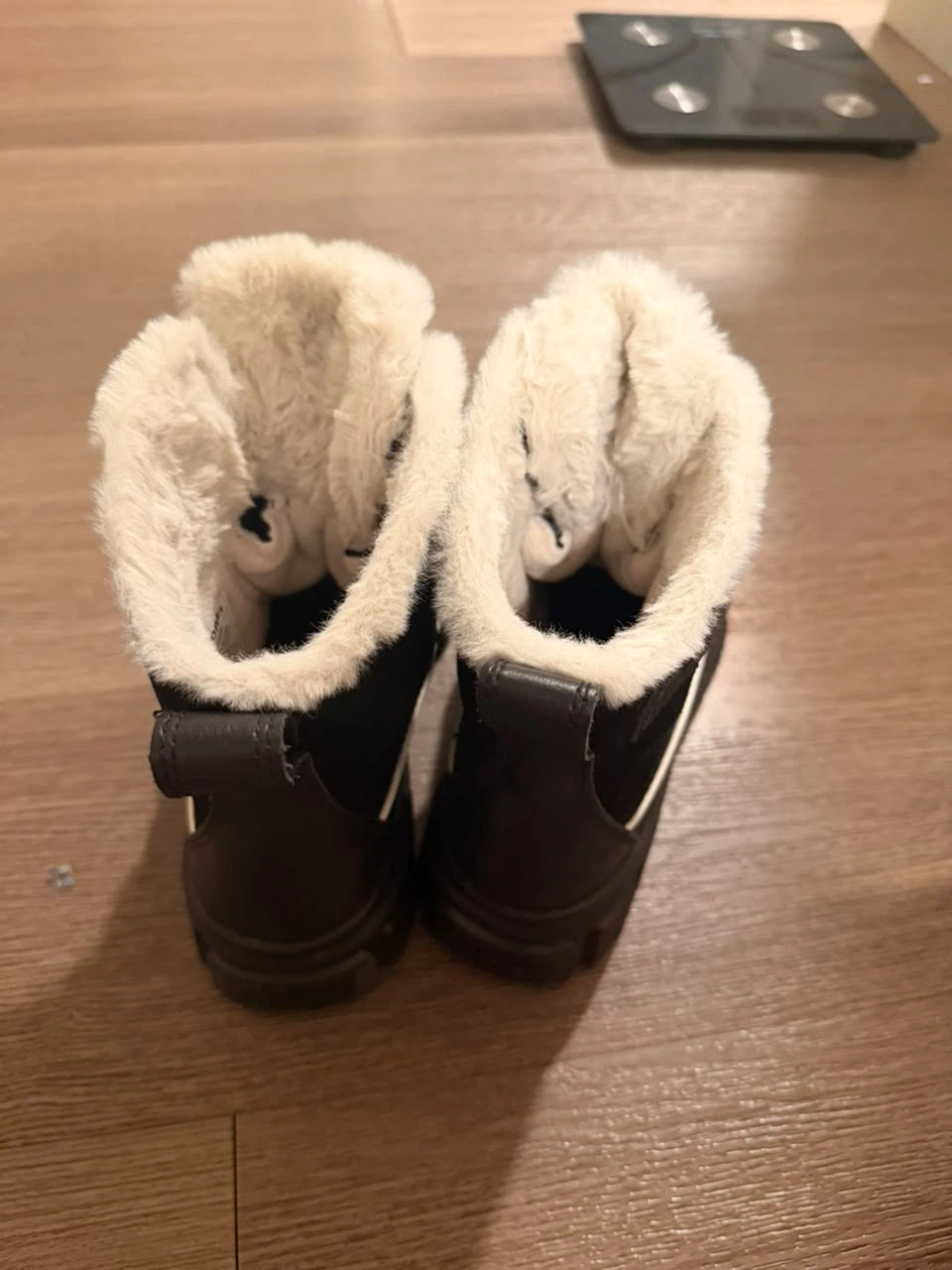 Sorel Tivoli V Women Winter Boots - 8.5 - Like New - photo 4