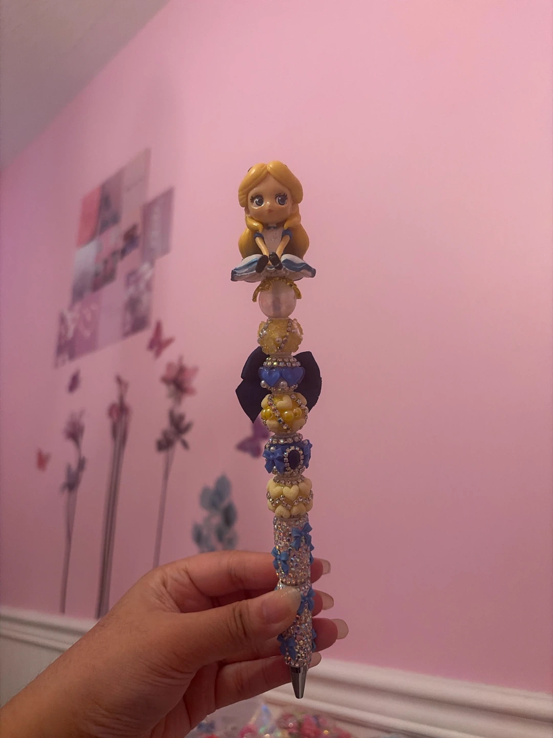 Alice in Wonderland Themed Beaded Pen