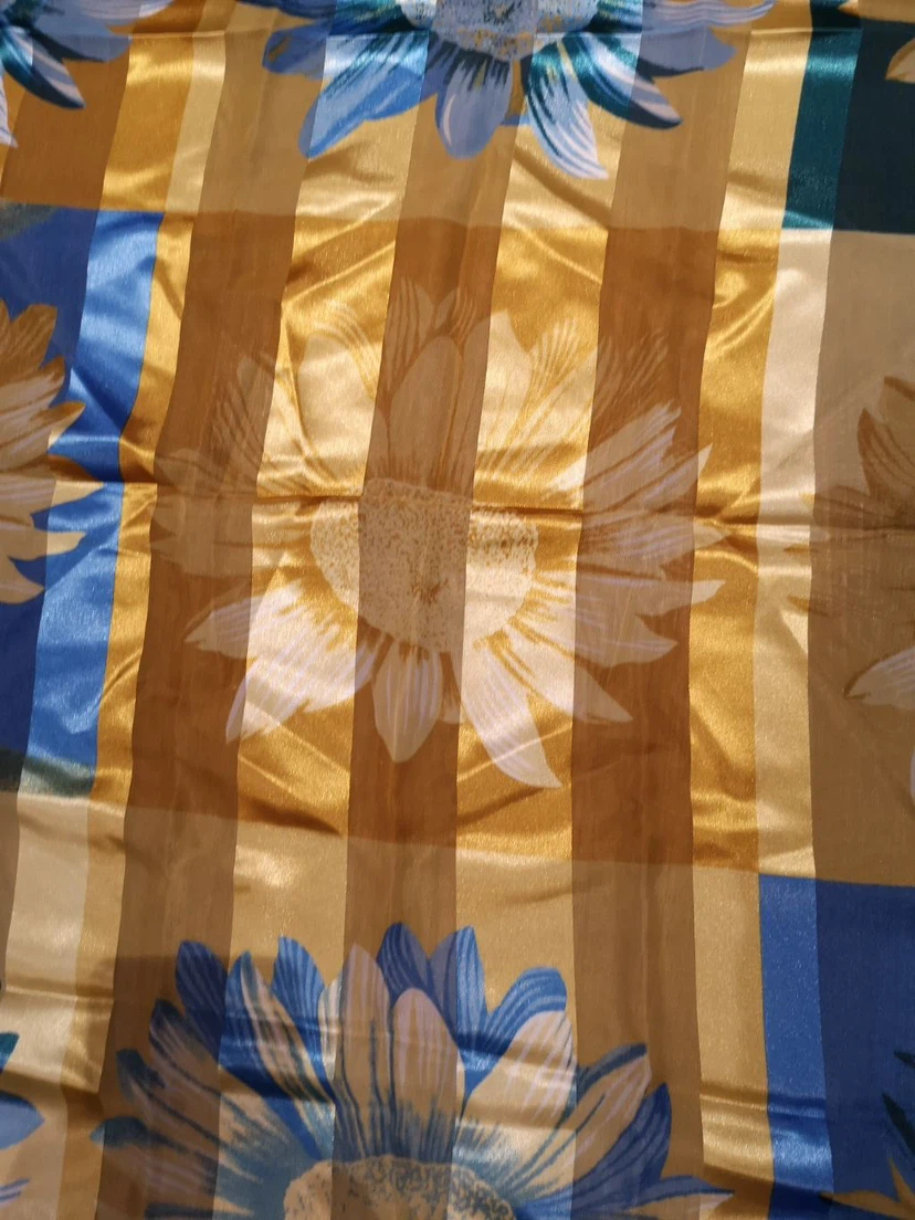 Sunflower Pattern Silk-Feel Scarf - photo 4