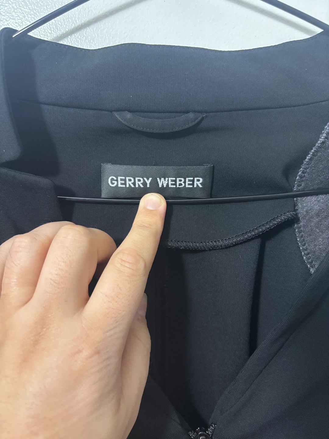 Gerry Weber Black Zip-Up Jacket - photo 2