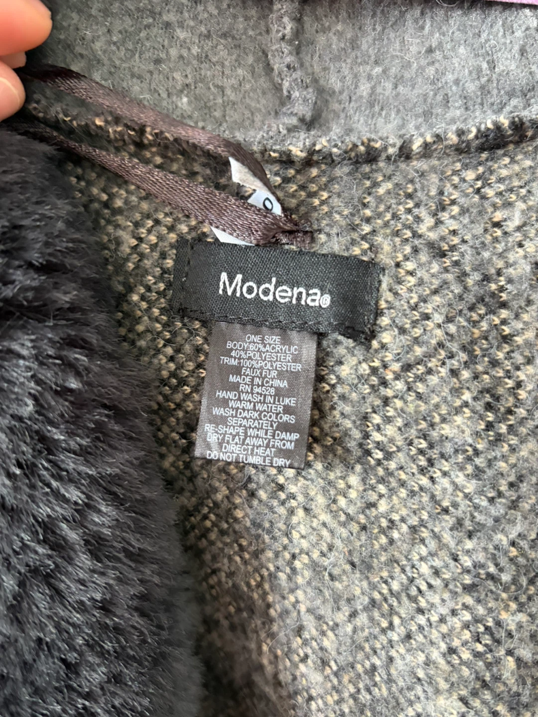 Modena Hooded Poncho - photo 4