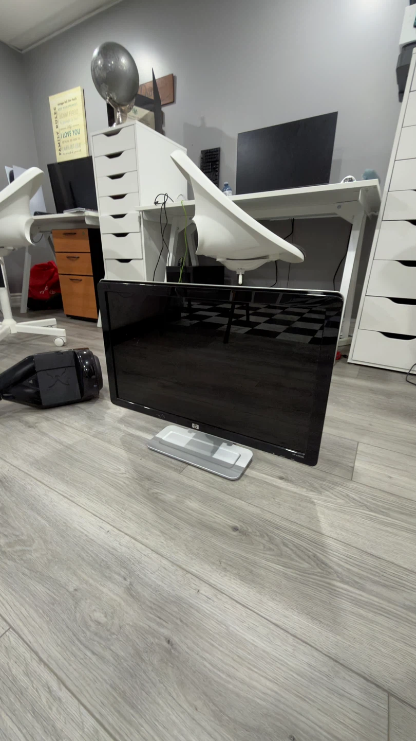 HP 23-inch Widescreen LCD Monitor - photo 3