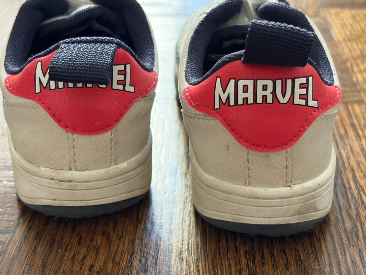 H&M Marvel Kids Sneakers EUR 28 - photo 2