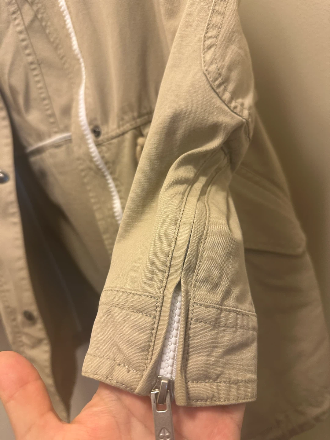Moose Knuckles Mainville womens Parka - photo 2
