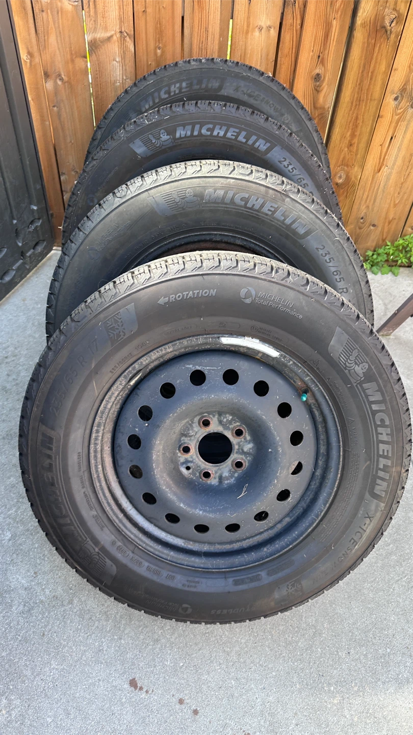 Set of 4 Michelin X-Ice Snow SUV Tires 235/65 R17 - photo 4