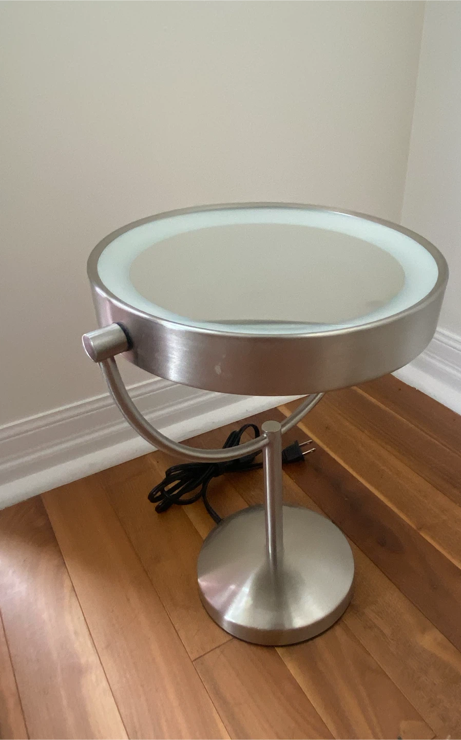 Conair LED Lighted Vanity Mirror with Dual Magnification - photo 3