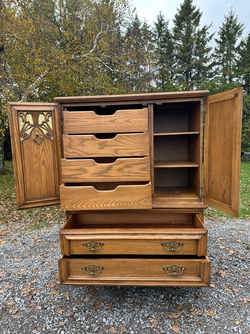 Vintage Oak Wood Armoire / Gentleman’s Chest (CAN DELIVER) - photo 2