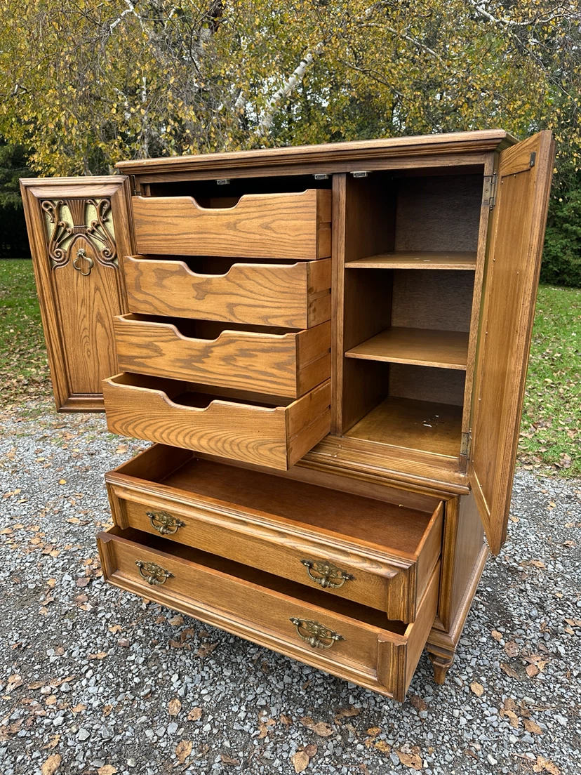 Vintage Oak Wood Armoire / Gentleman’s Chest (CAN DELIVER) - photo 3