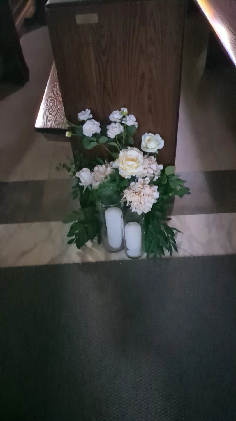 10 Faux arrangements AND loose flowers - photo 4
