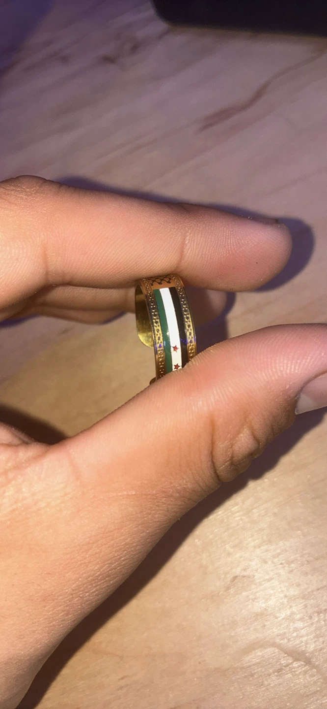 Syrian flag gold tone band ring