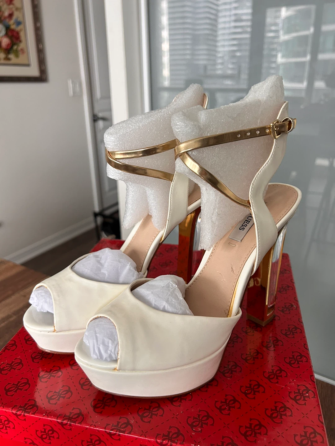 Y2K GUESS White & Gold Platform Heels - W7 - photo 5