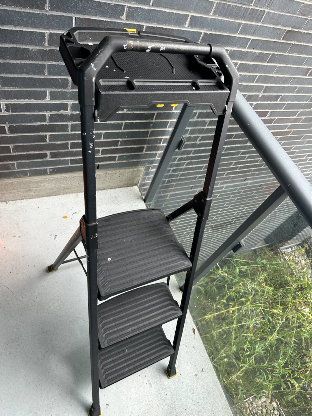 Gorilla 3-Step Folding Ladder