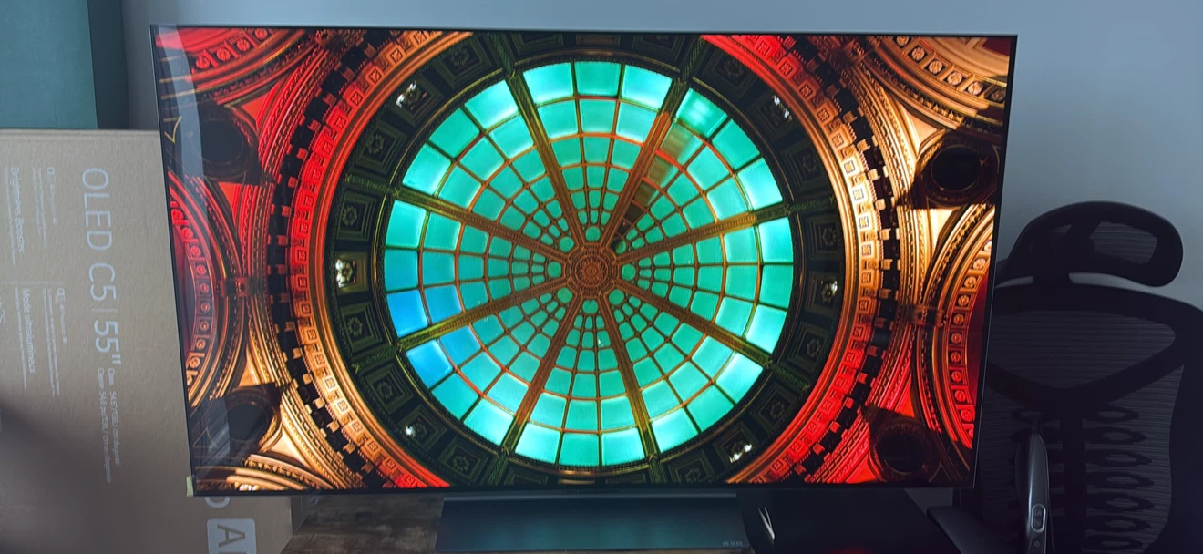LG 55-inch OLED  EVO AI C5 Series Smart TV - photo 2