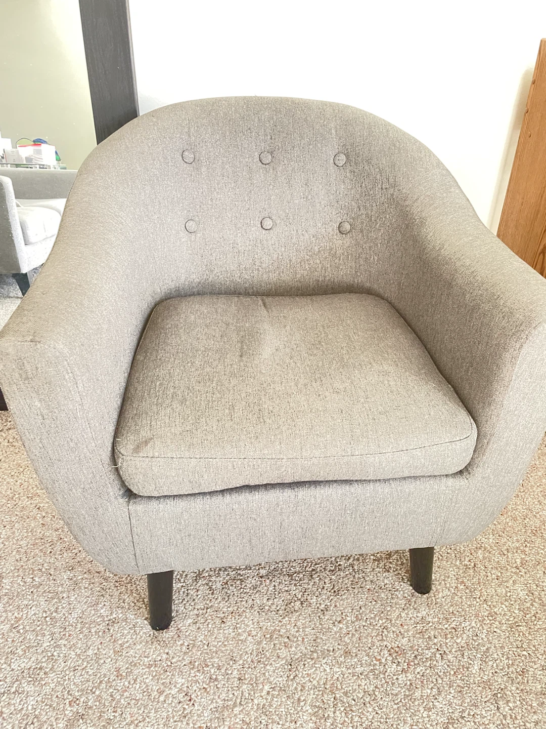 Light grey love seat and matching accent chair set - photo 4