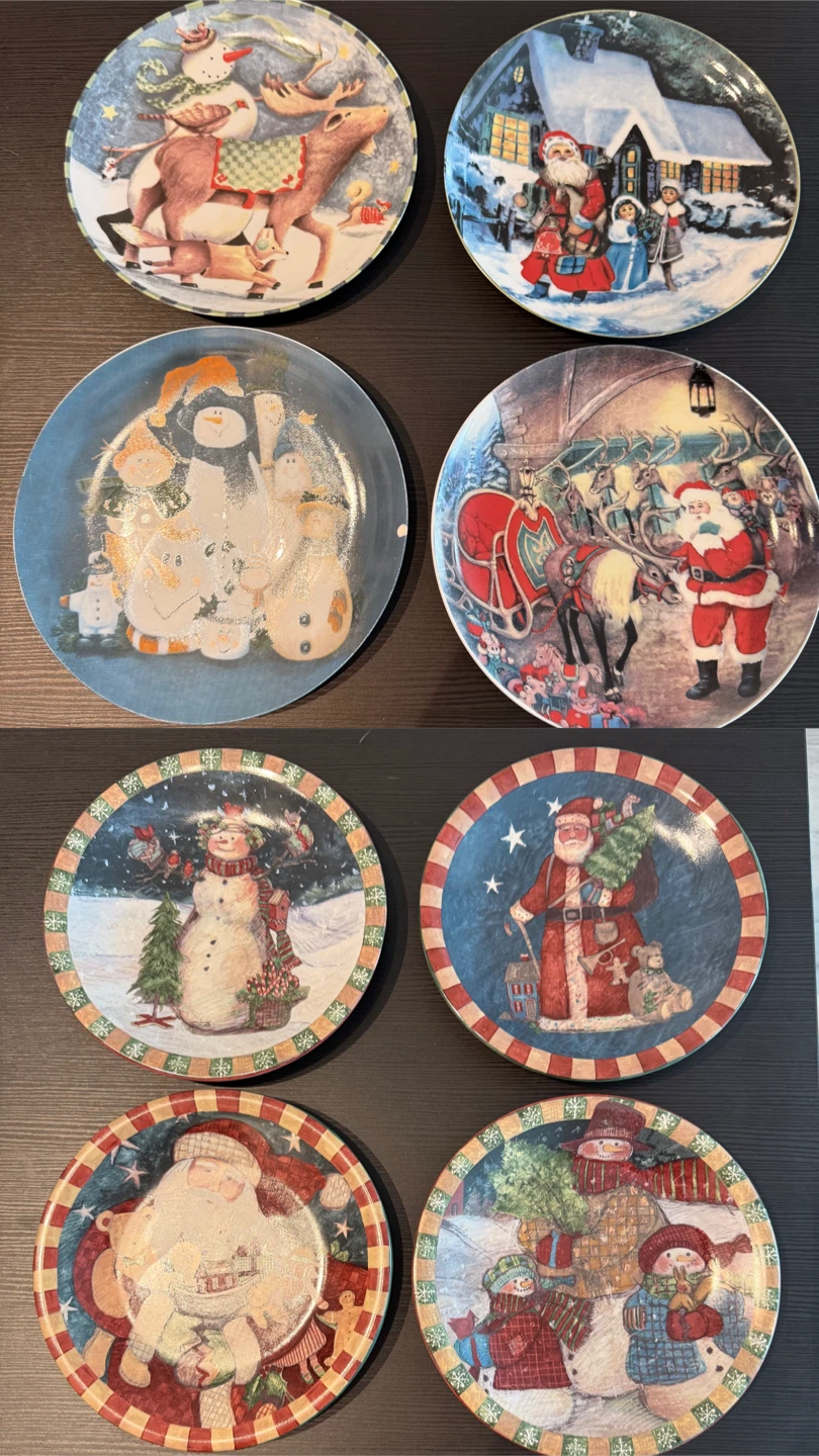 Set of 8 Christmas Holiday Decorative Plates