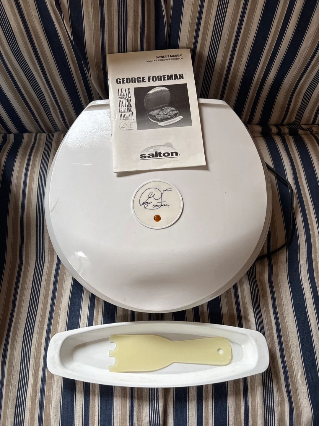 George Foreman Lean Mean Fat Grilling Machine - photo 2
