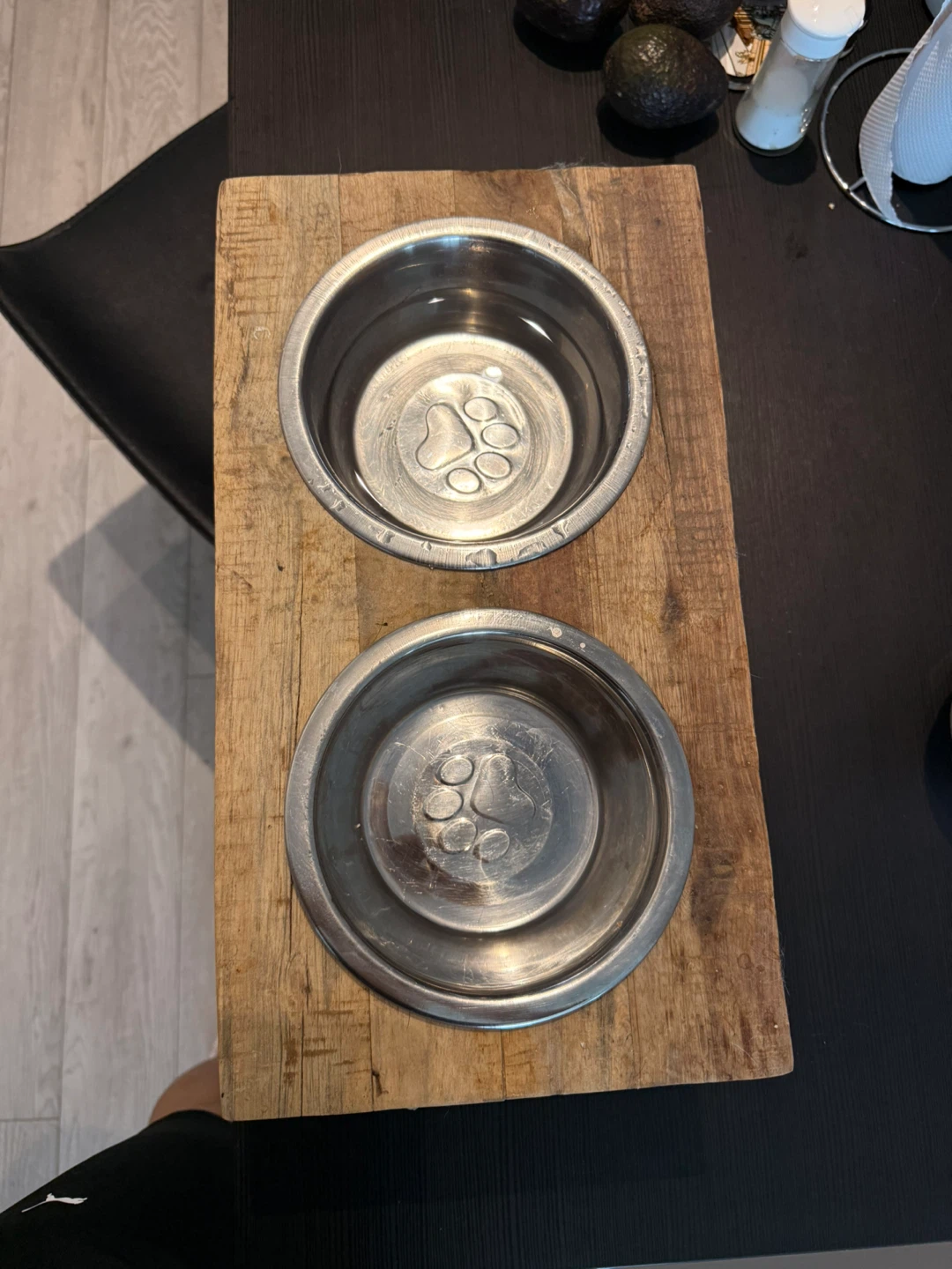Elevated double pet feeder - photo 3