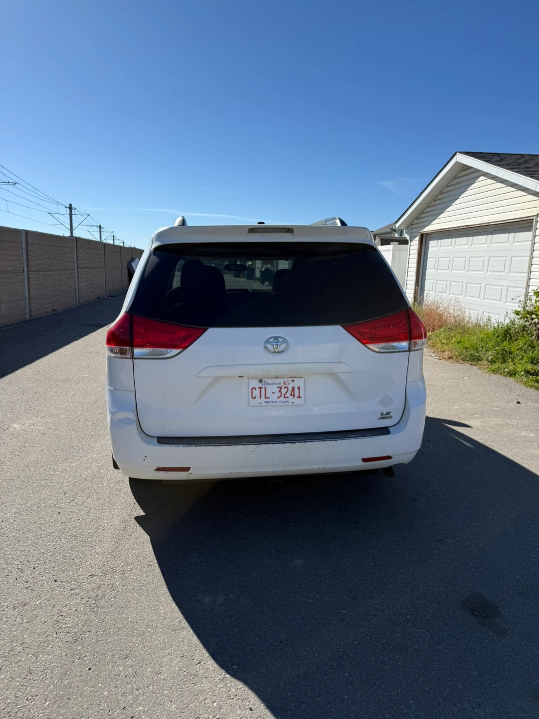 Toyota Sienna Minivan - photo 3