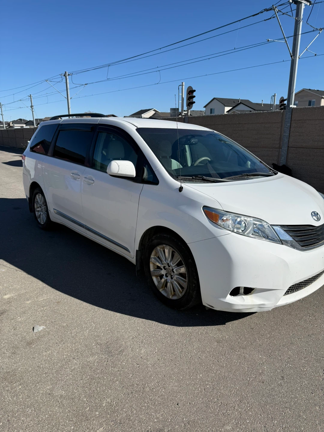Toyota Sienna Minivan - photo 5