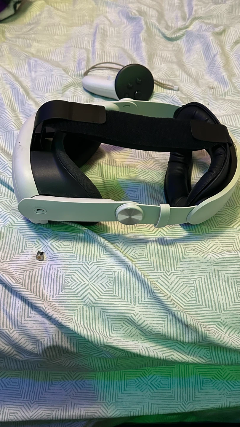 Meta Quest 3 VR Headset 512GB with Charging Dock and Case - photo 4