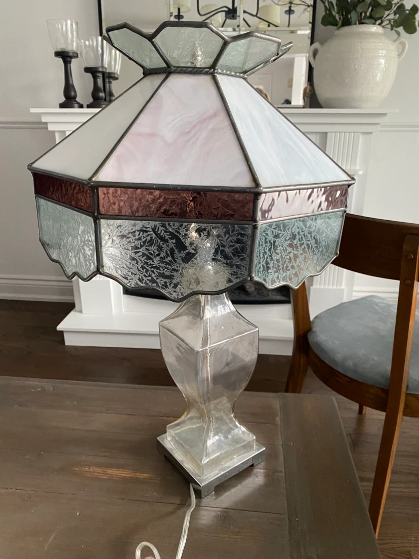 Stained Glass Accent Table Lamp - photo 3