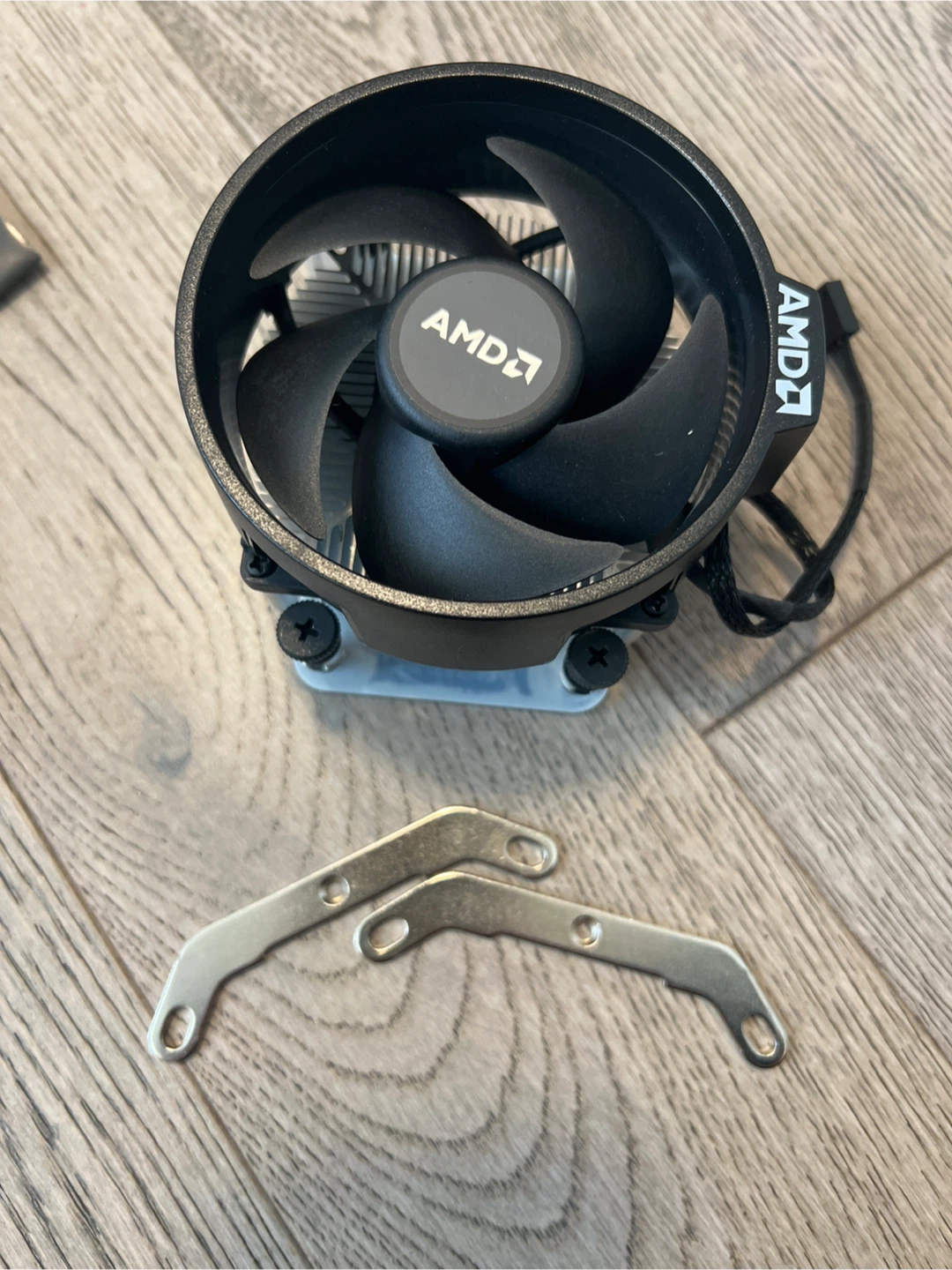AMD CPU Cooler - photo 3