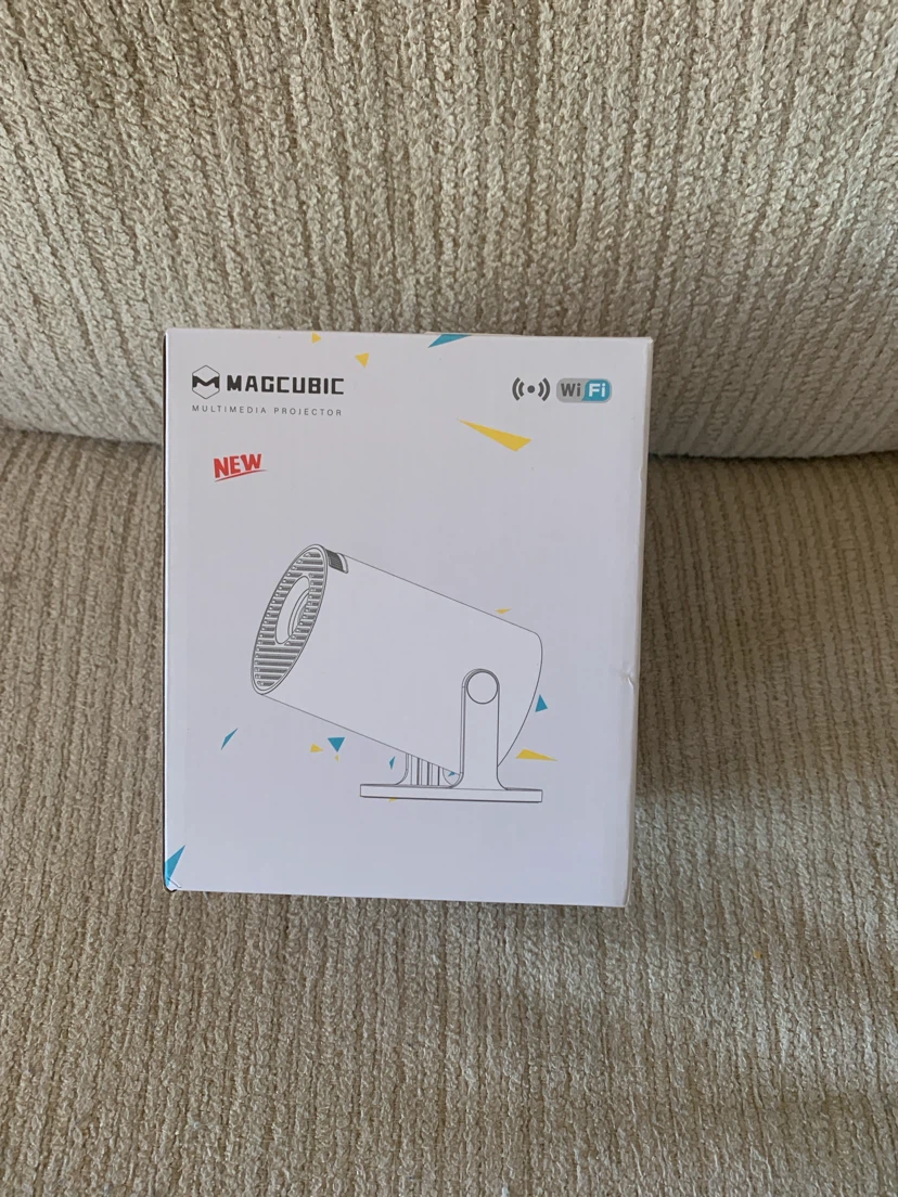 Magcubic Multimedia Projector