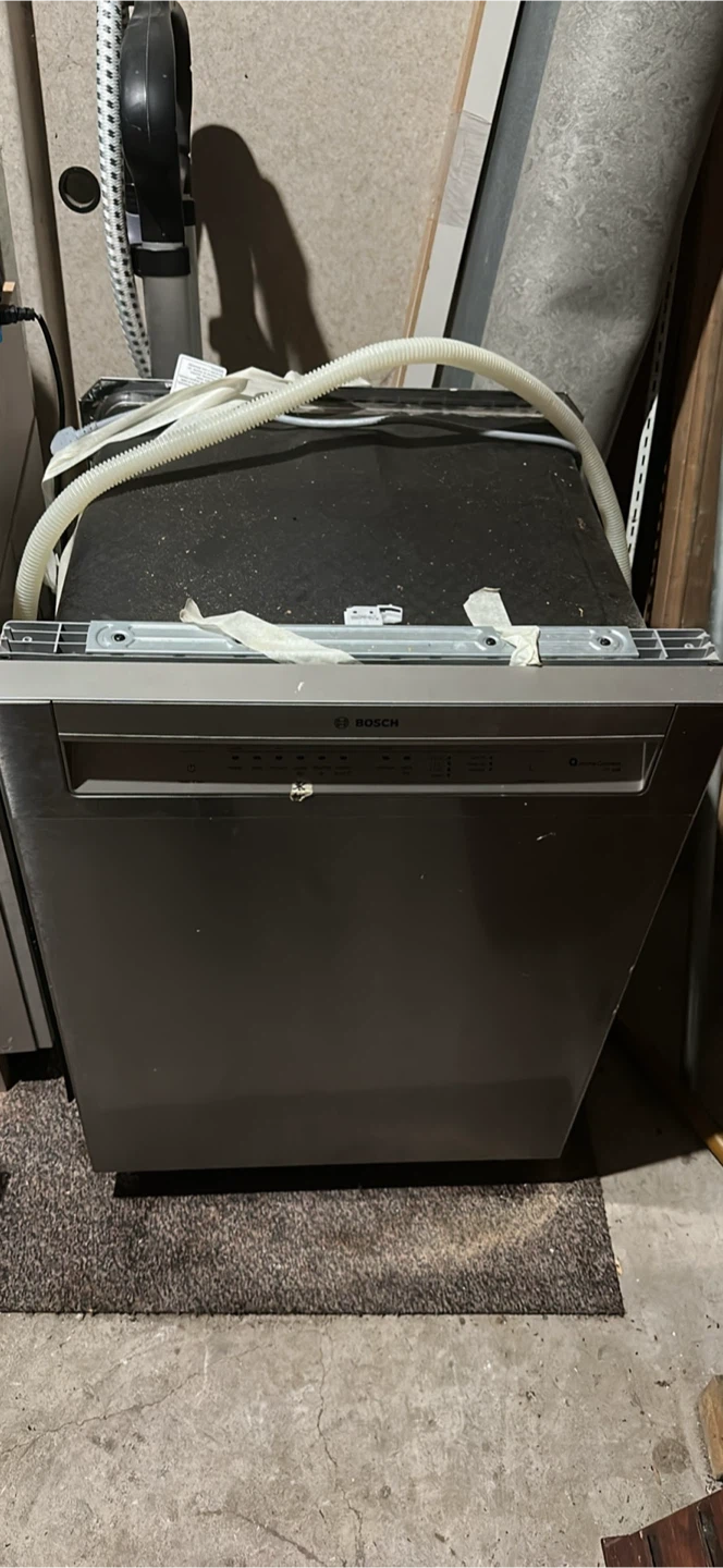 Bosch 24" Dishwasher, Wi-Fi, Stainless, Like New (used 1 month)
