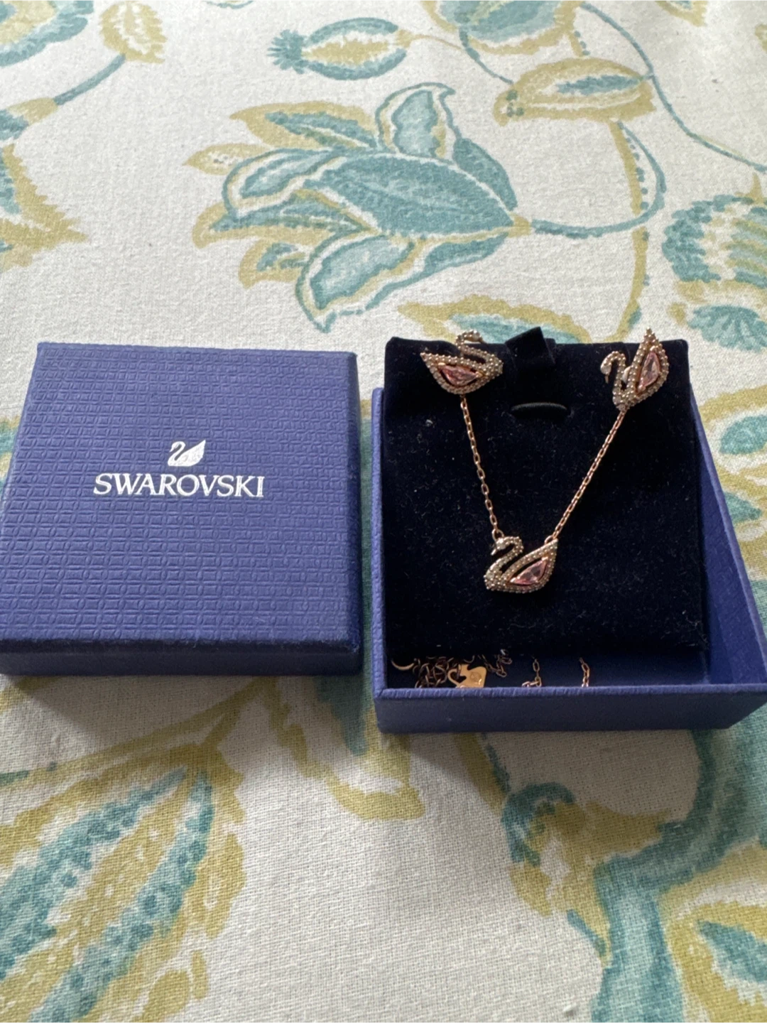 Swarovski Swan Necklace set, Pink, 18K Rose Gold Finish - photo 2