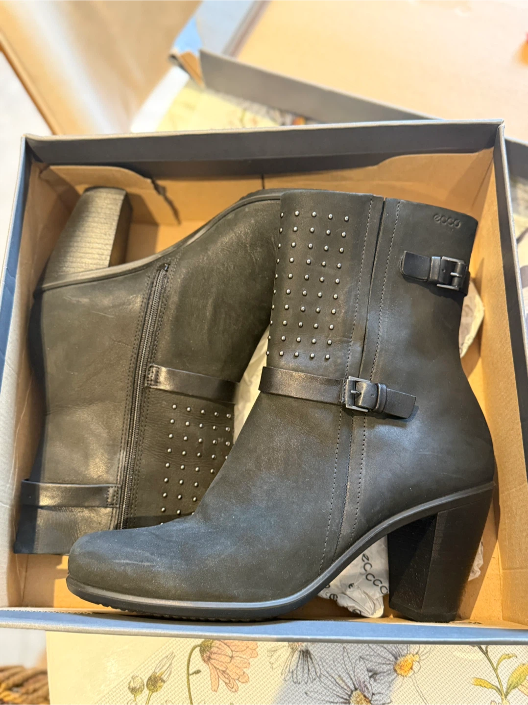 Ecco Women's Studded Black Boots - photo 5