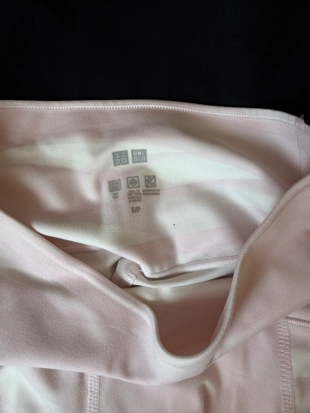 Uniqlo Pink Camo Leggings - photo 3