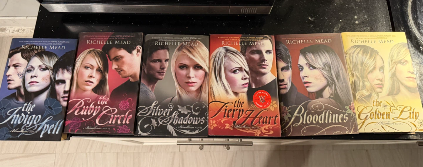 Richelle Mead Bloodlines Book Series 6-Volume Set - photo 2