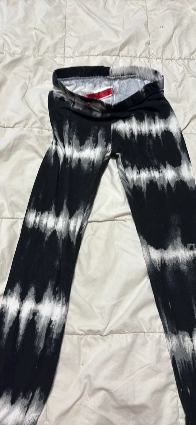 Black and white tie-dye leggings Size S
