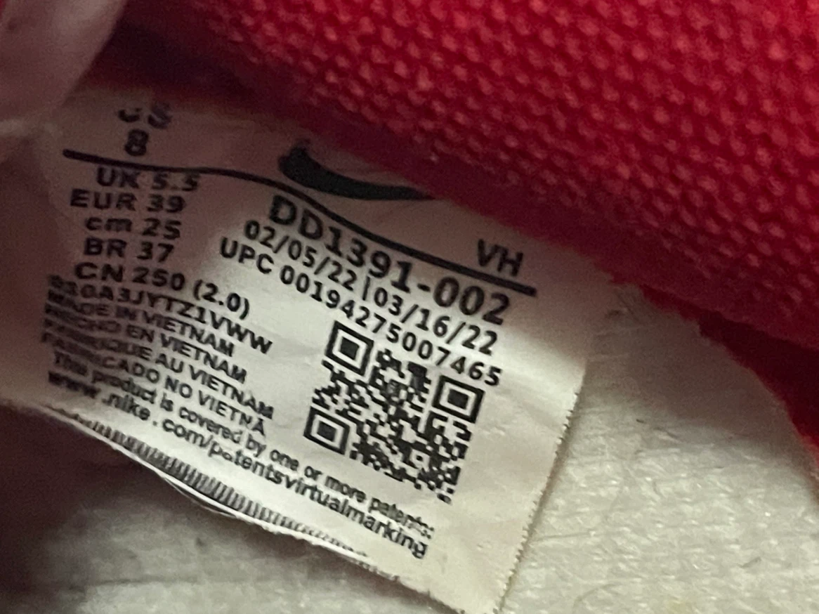 Nike Dunk Low Red and White Sneakers - photo 5