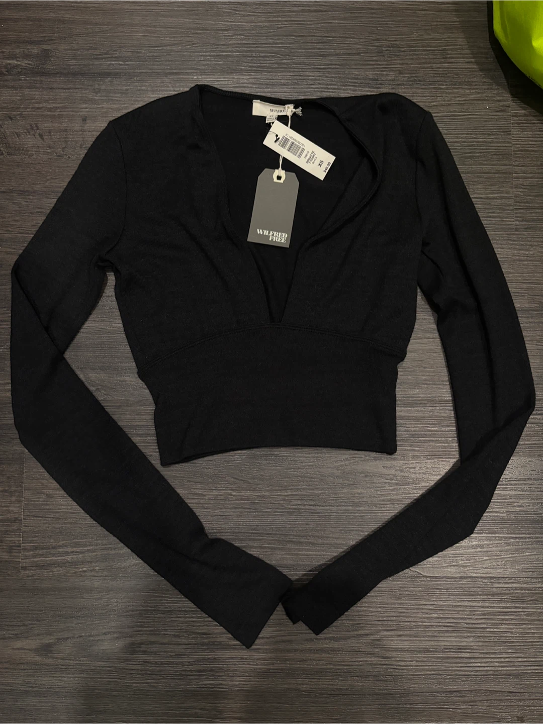 Aritzia Wilfred Free Brigitte T-Shirt - Black - XS