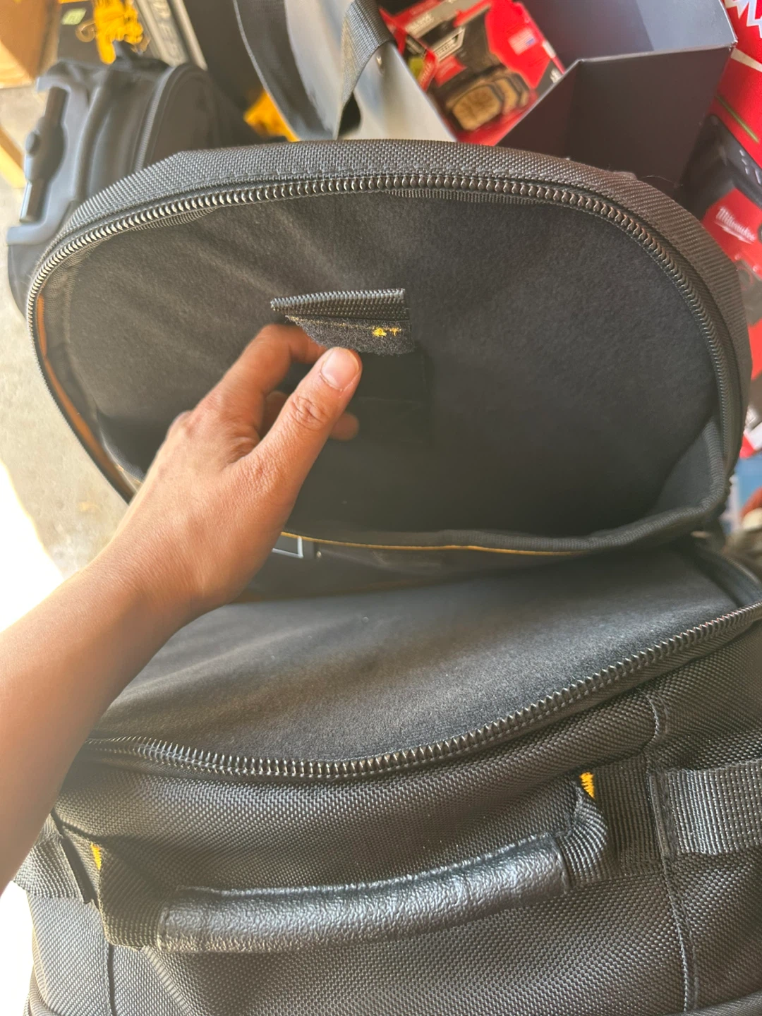 DeWalt Hybrid Tool Backpack - photo 5