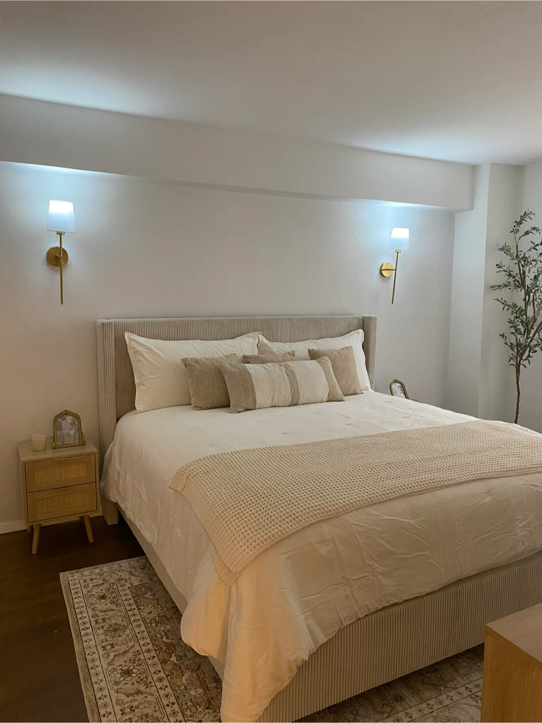 Beautiful Condo for SALE $260,000