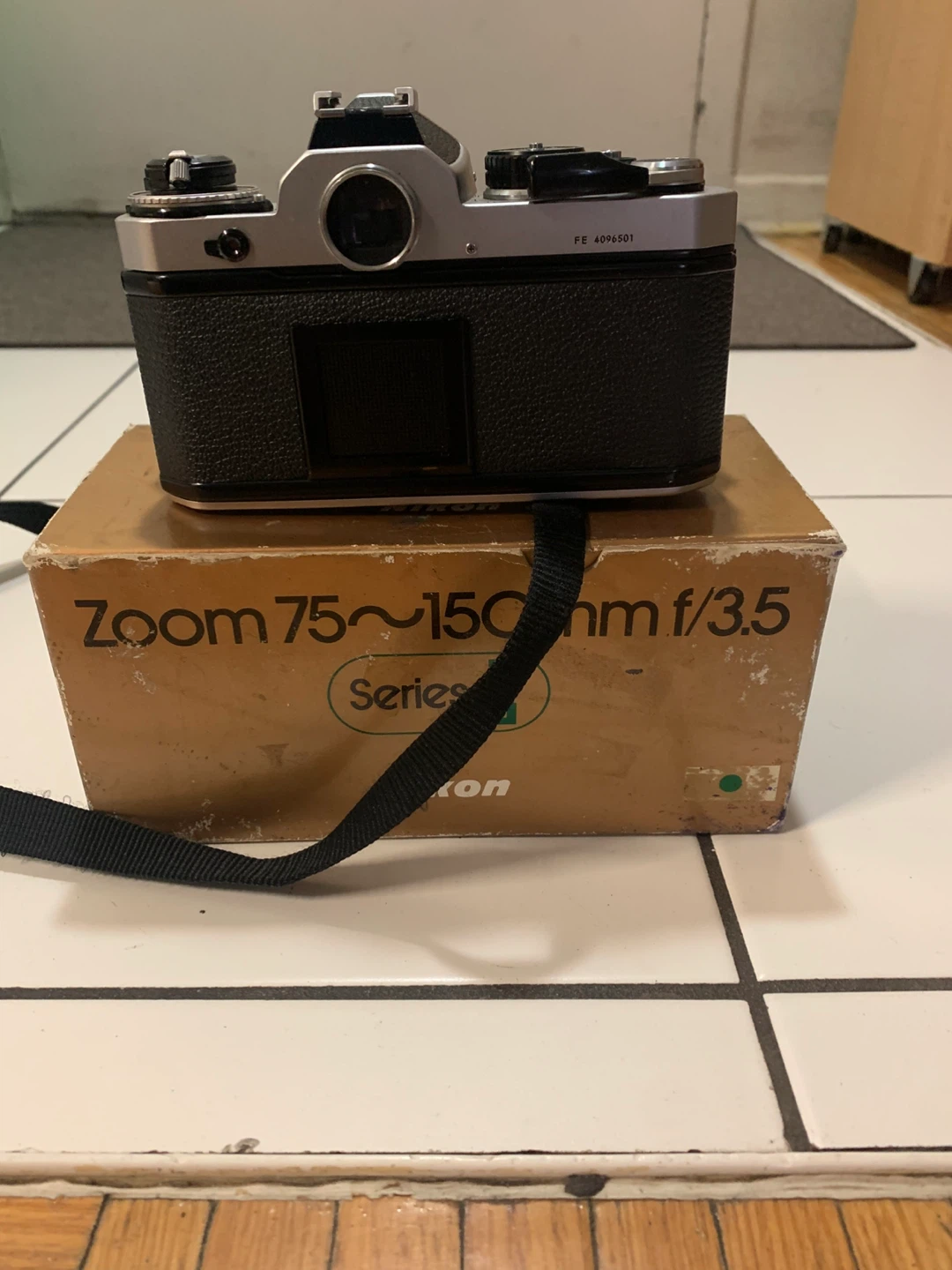 Nikon FE Film Camera with Series E 75-150mm Lens - photo 3